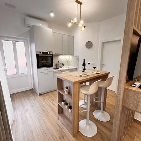 Dmm Apartments Tivat Luaran gambar