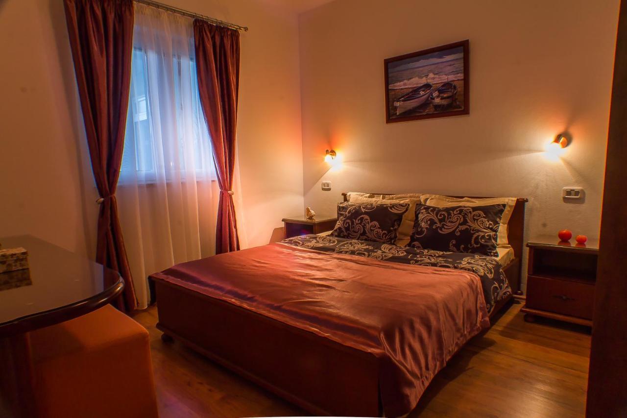 Dmm Apartments Tivat Luaran gambar