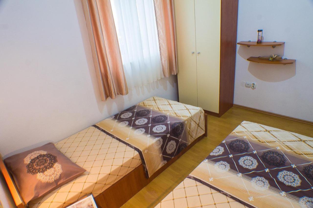 Dmm Apartments Tivat Luaran gambar