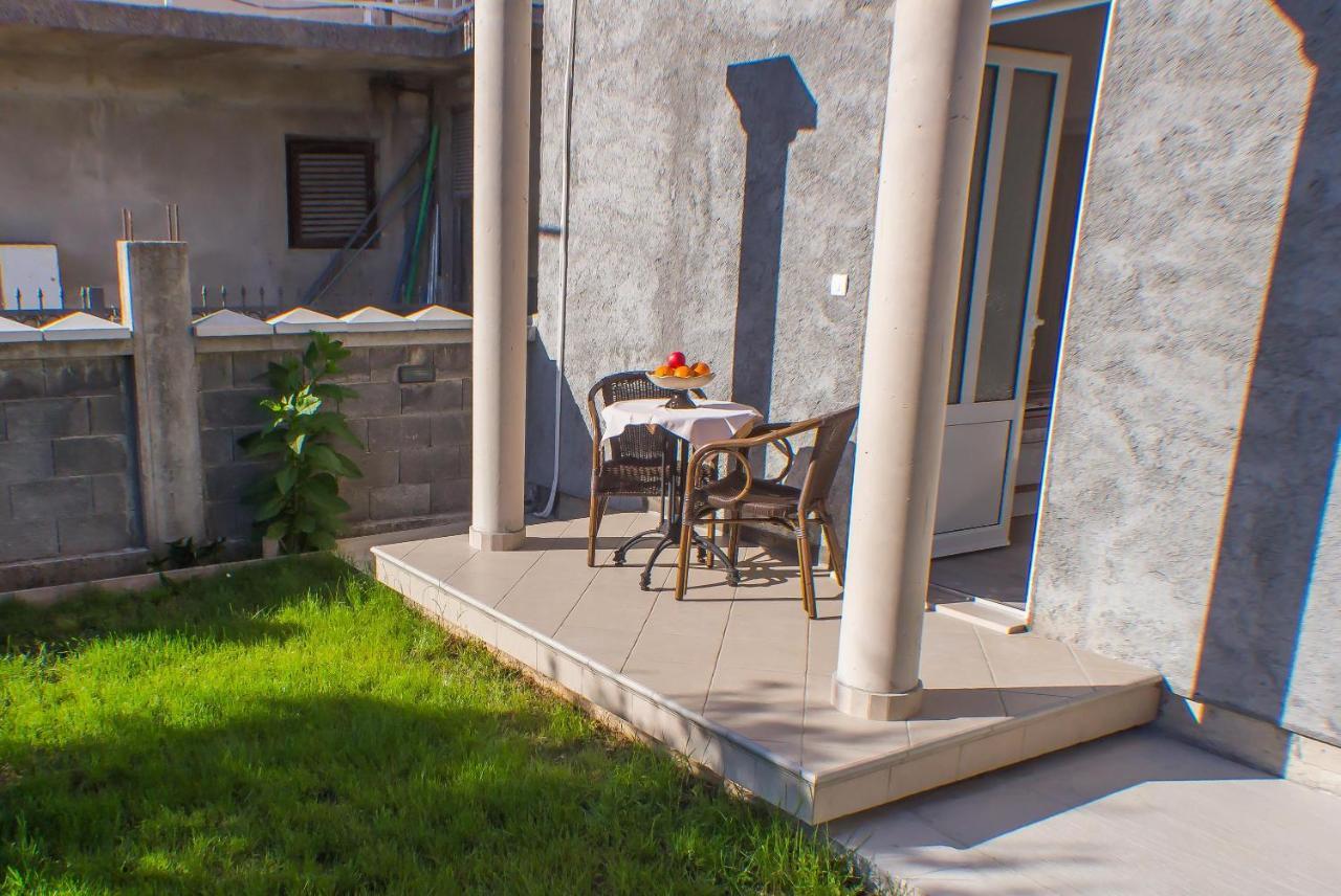 Dmm Apartments Tivat Luaran gambar