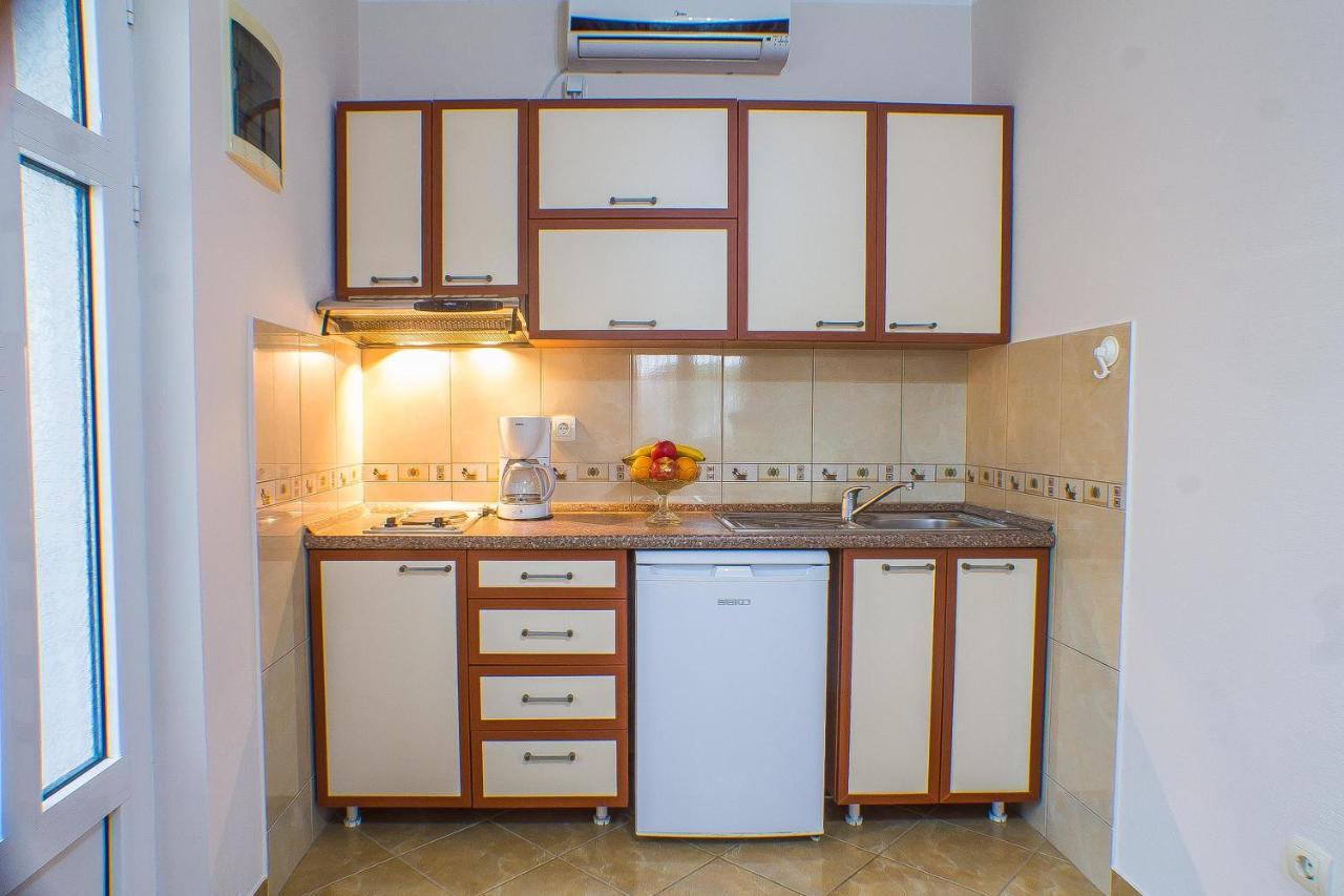 Dmm Apartments Tivat Luaran gambar