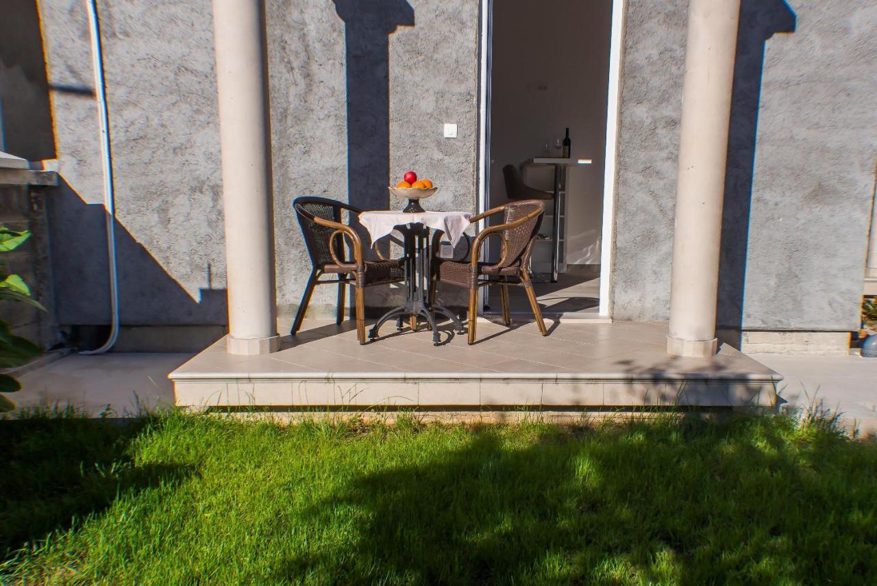 Dmm Apartments Tivat Luaran gambar