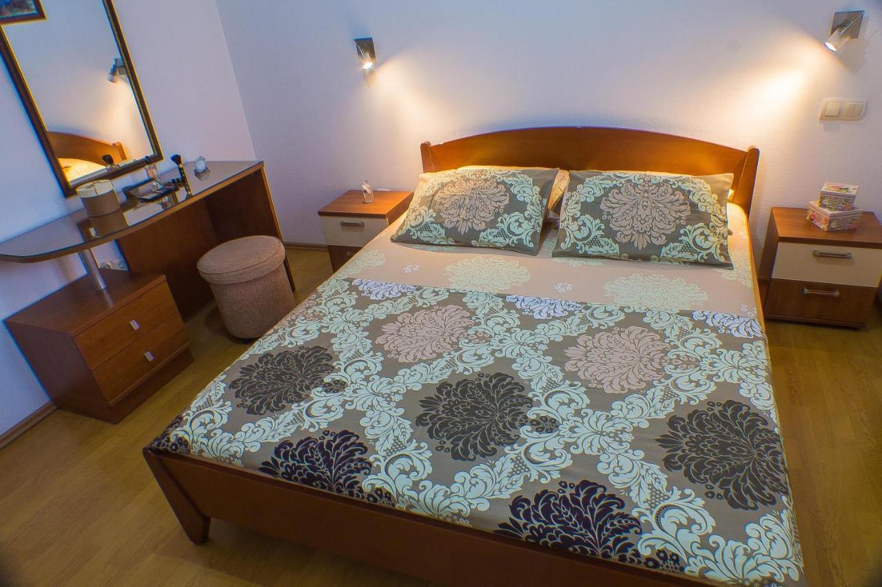 Dmm Apartments Tivat Luaran gambar